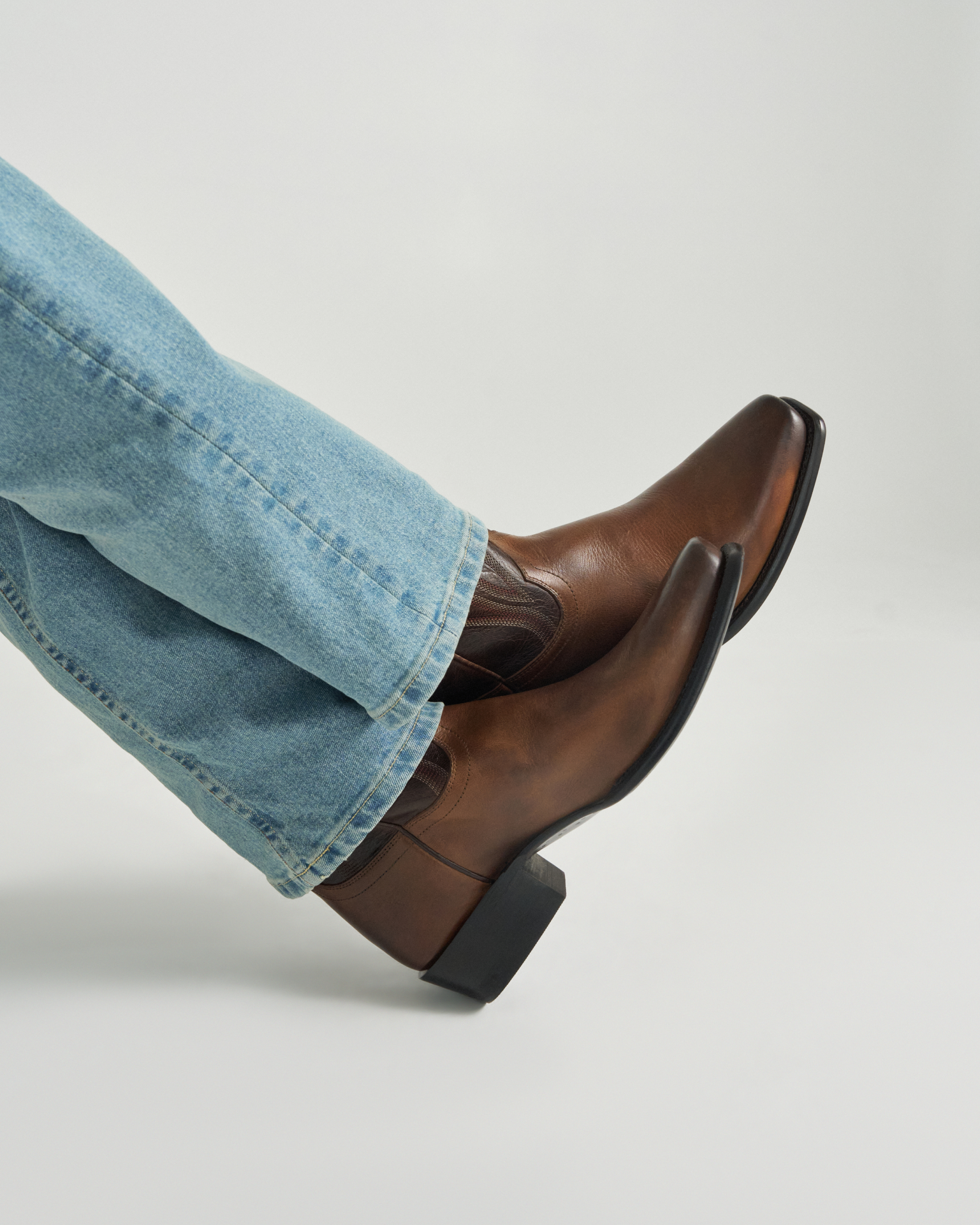The Warren - Vintage Tan Cowhide