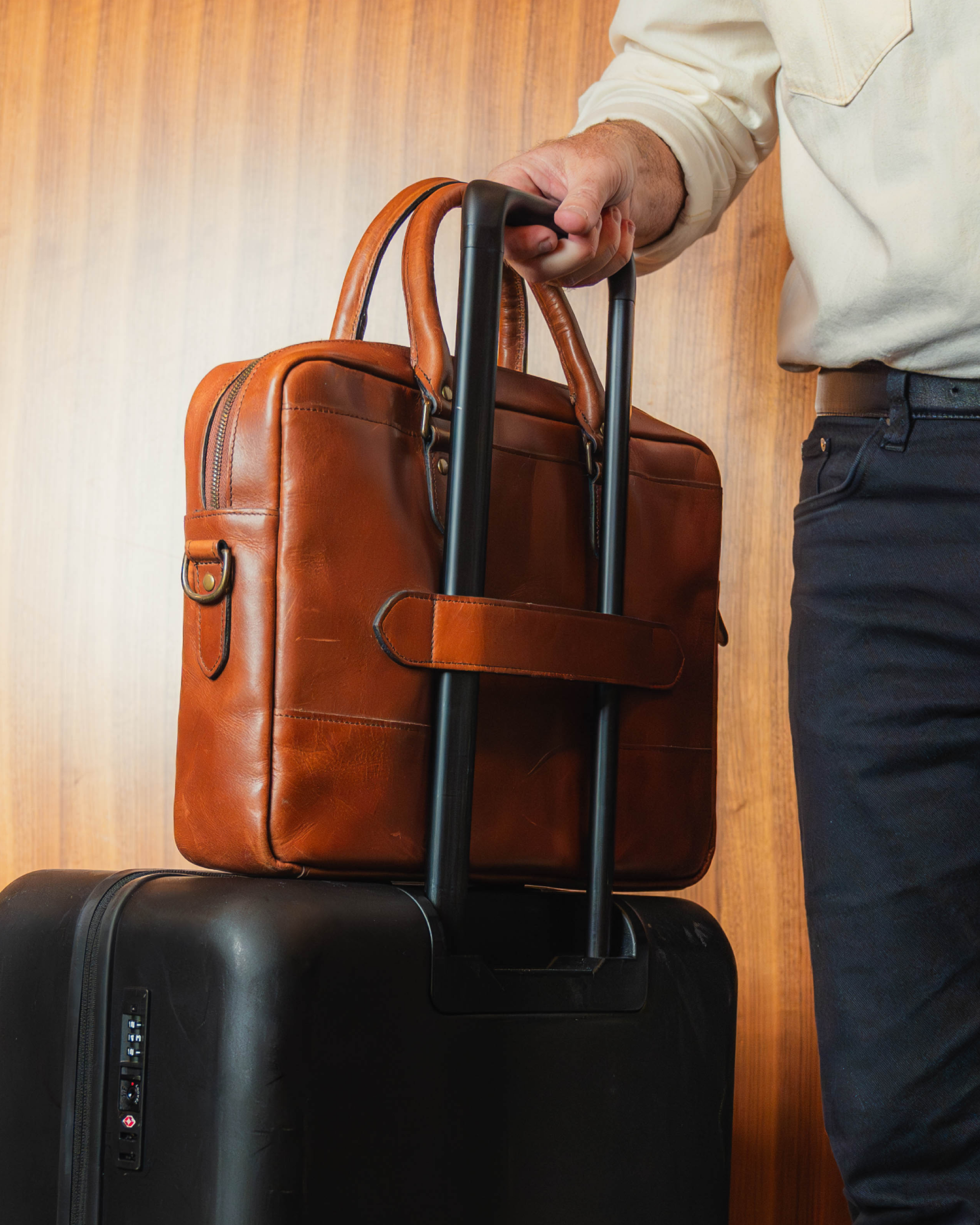 Bartlett Slim Briefcase - Cognac Cowhide