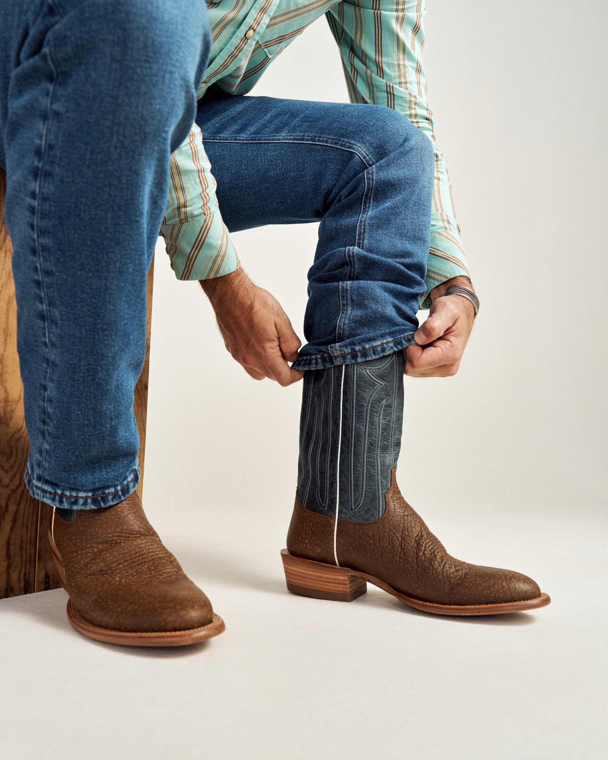 The Prescott - Chestnut Blue Bullhide