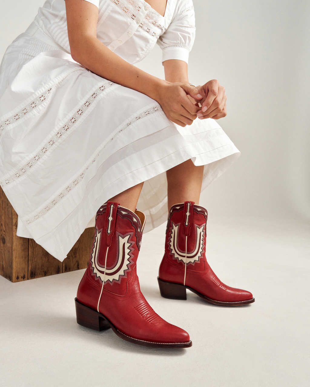 The Jolene - Crimson Bone Cowhide