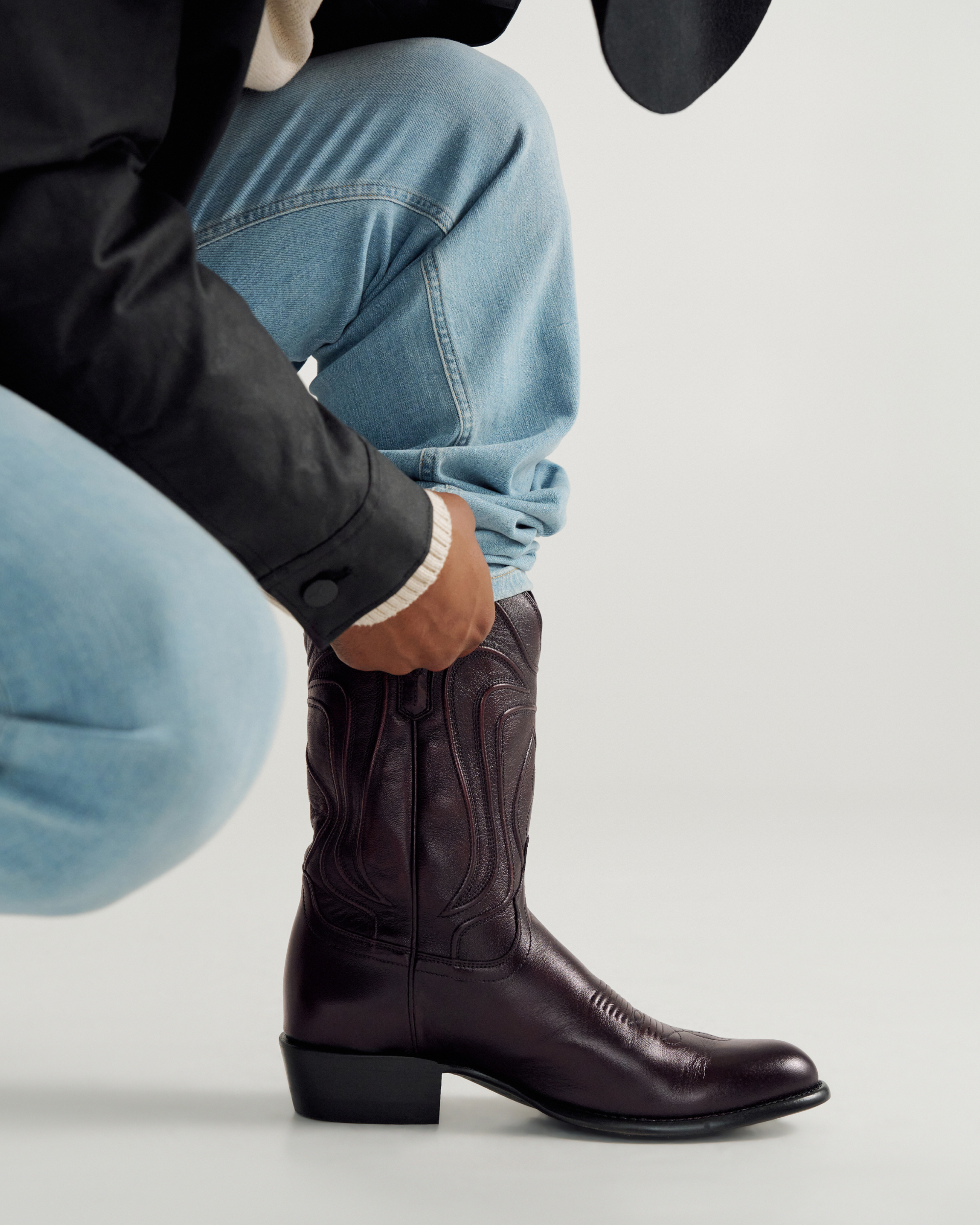 The Cartwright - Black Cherry Cowhide