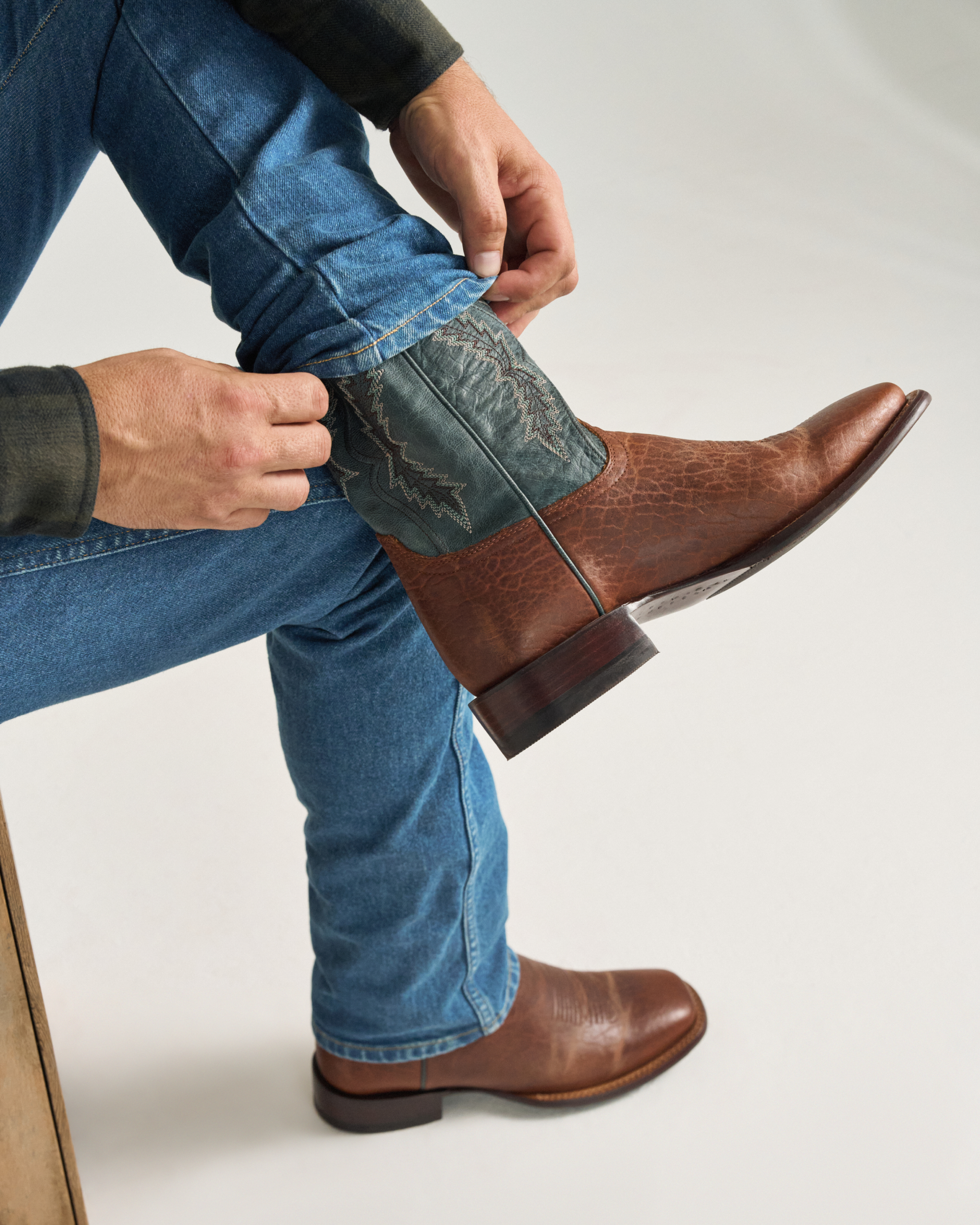 The Doc Frontier - Burnt Umber Blue Bison