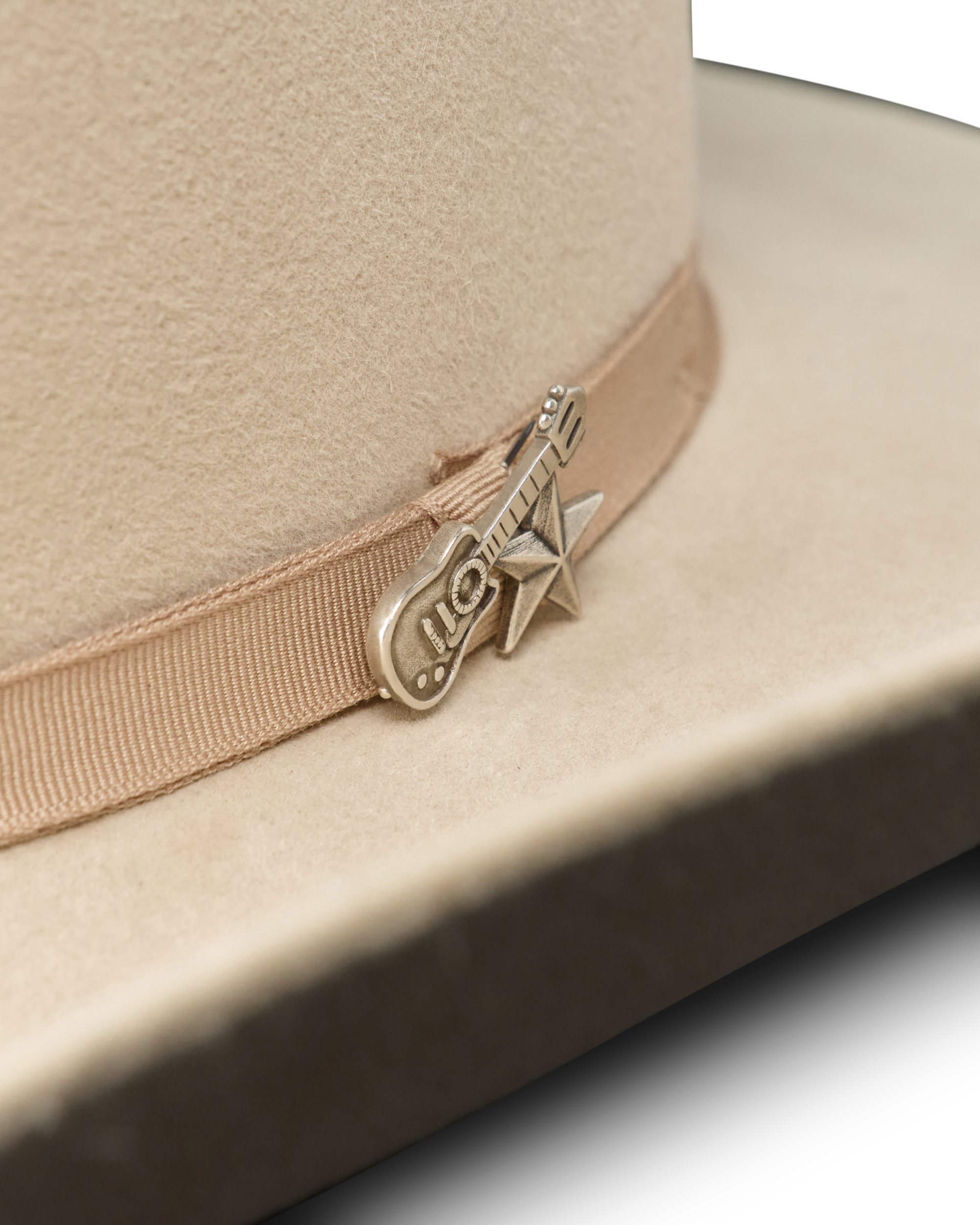 Guitar Hat Pin - Nickel Plated Brass Metal