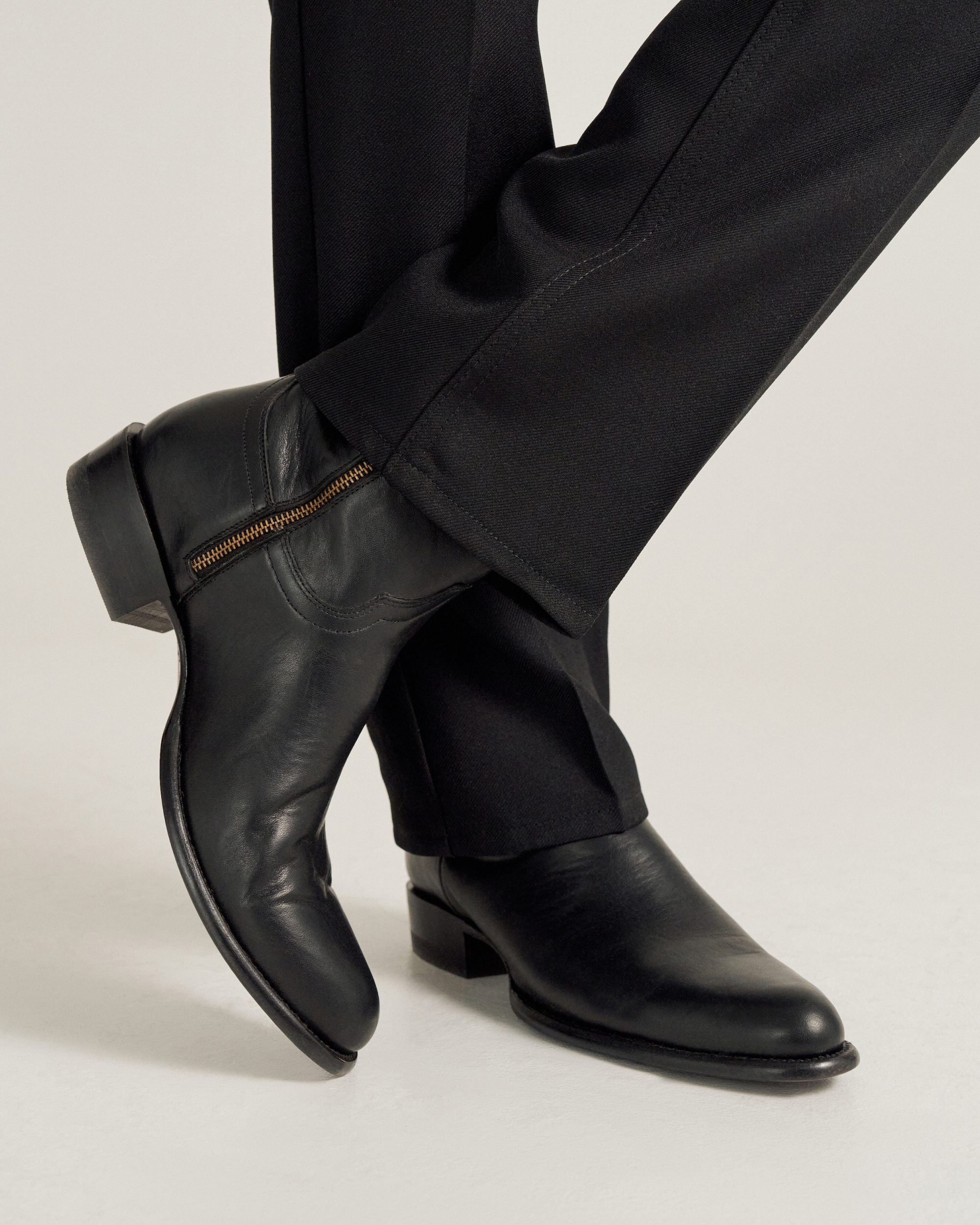 The Dean - Midnight Cowhide
