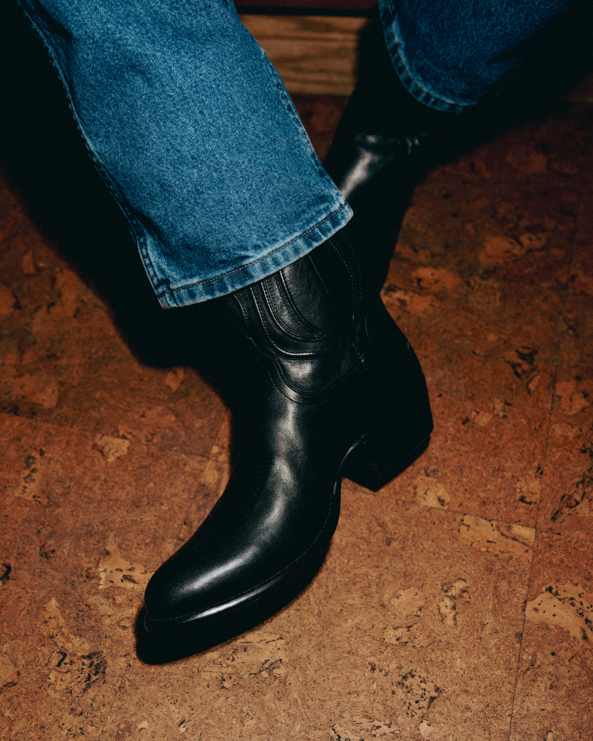 The Cartwright - Midnight Cowhide