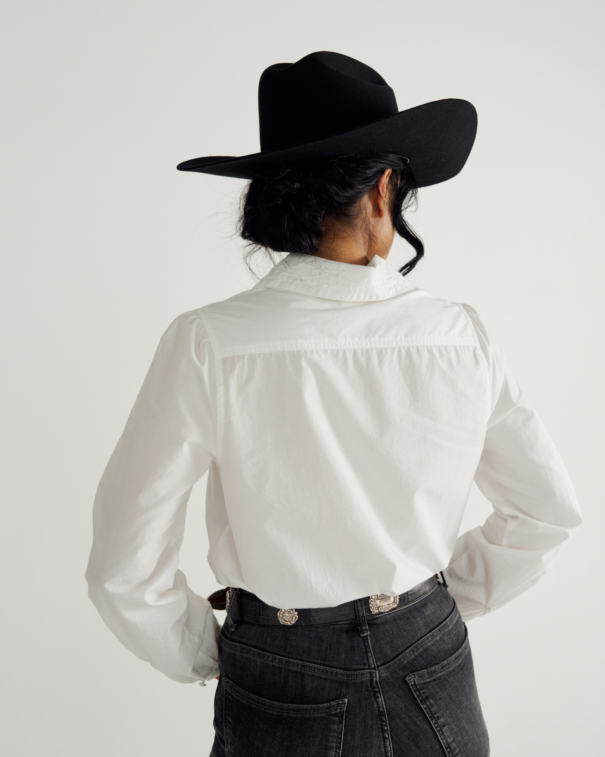 Women's Long Sleeve Embroidered Cotton Popover Top - White Cotton