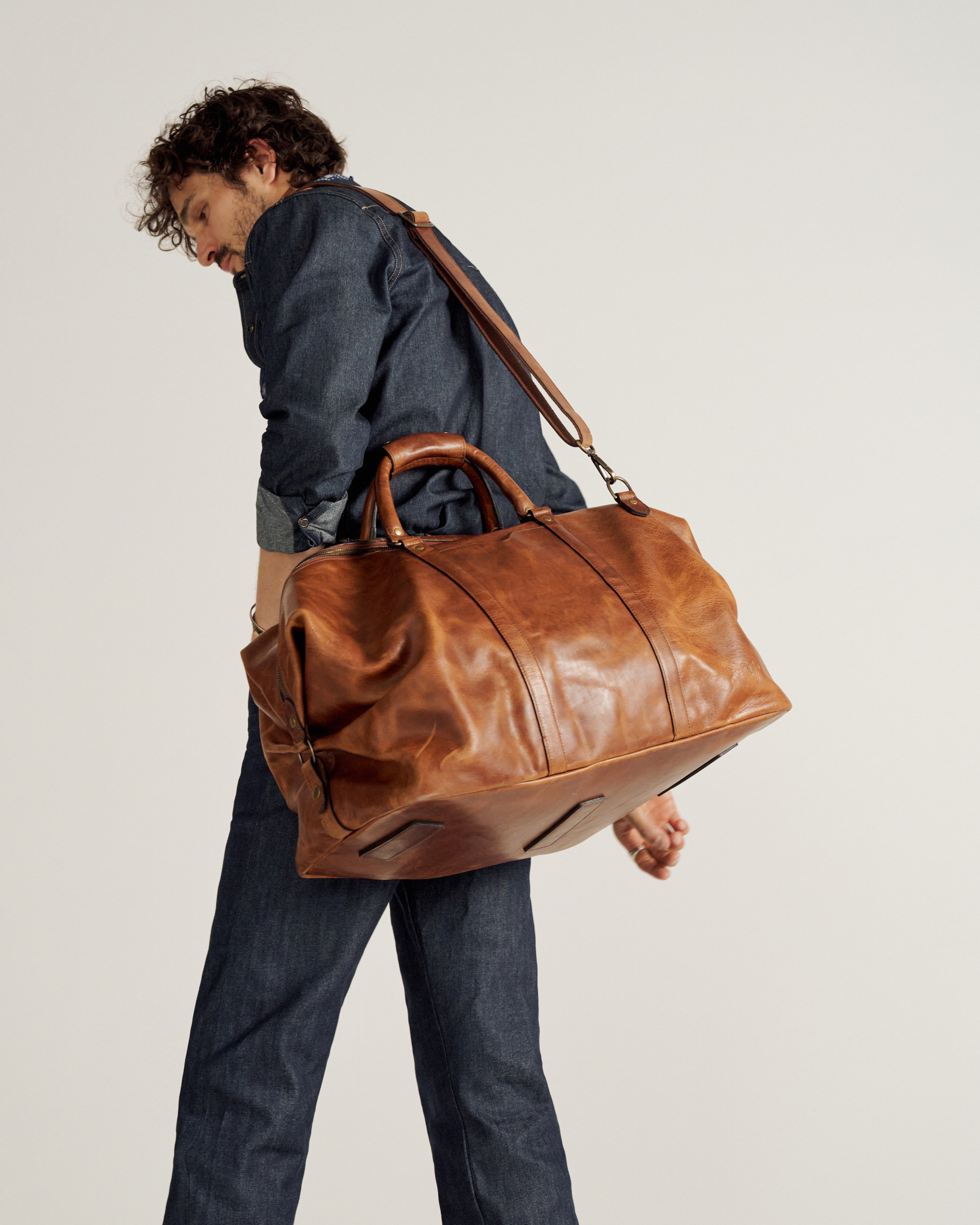 Bartlett Large Weekender - Cognac Cowhide