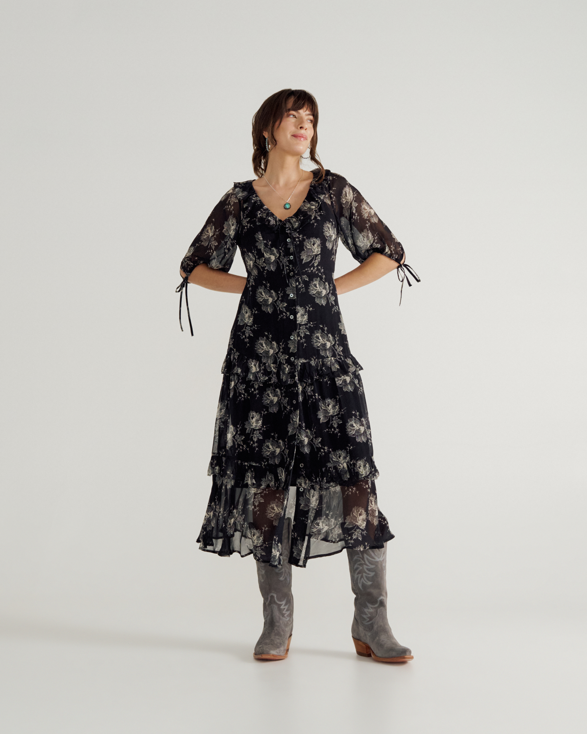 Women's Elbow-Length Maxi Dress - Black White Viscose