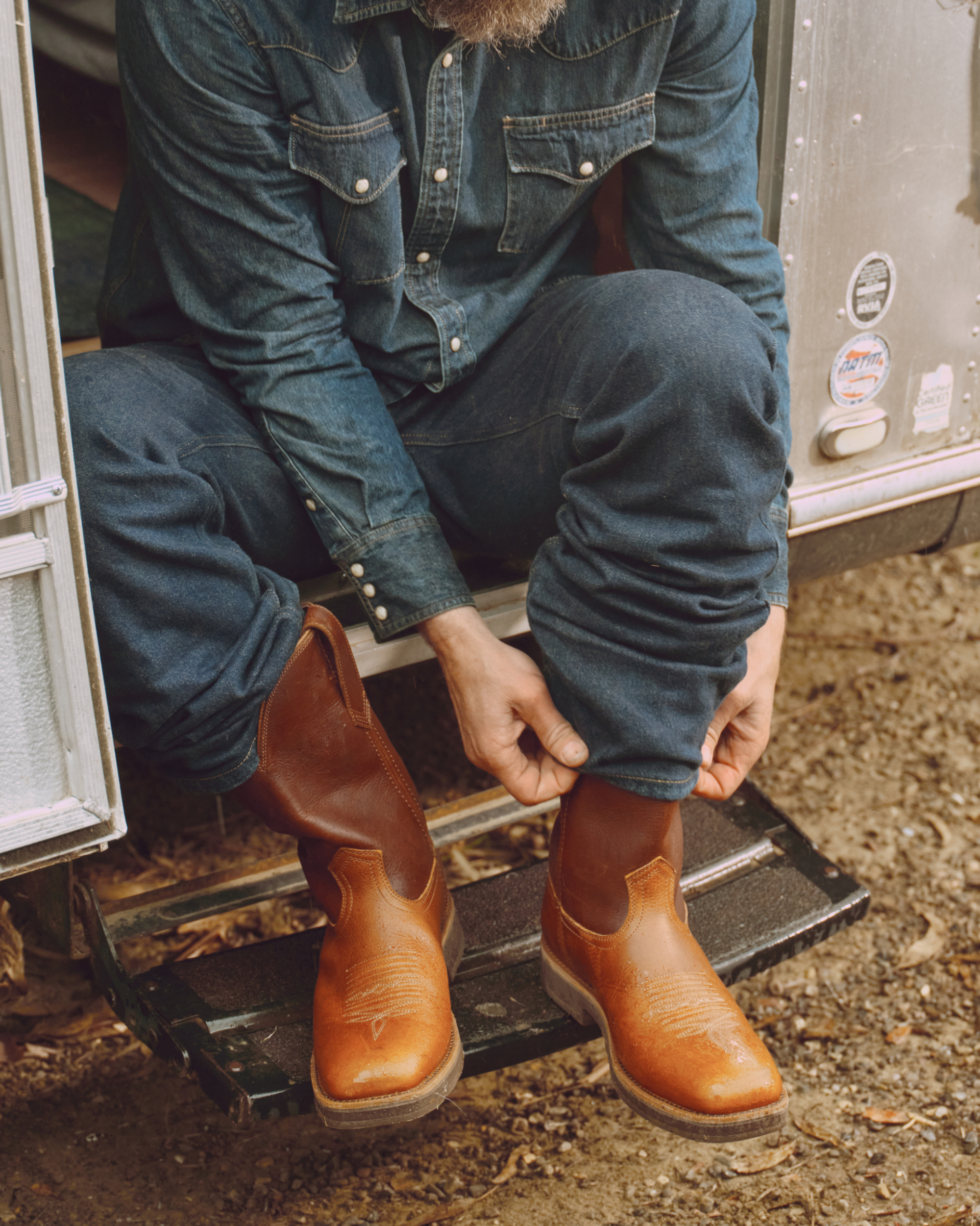 The Rugged Square Toe - Saddle Cowhide