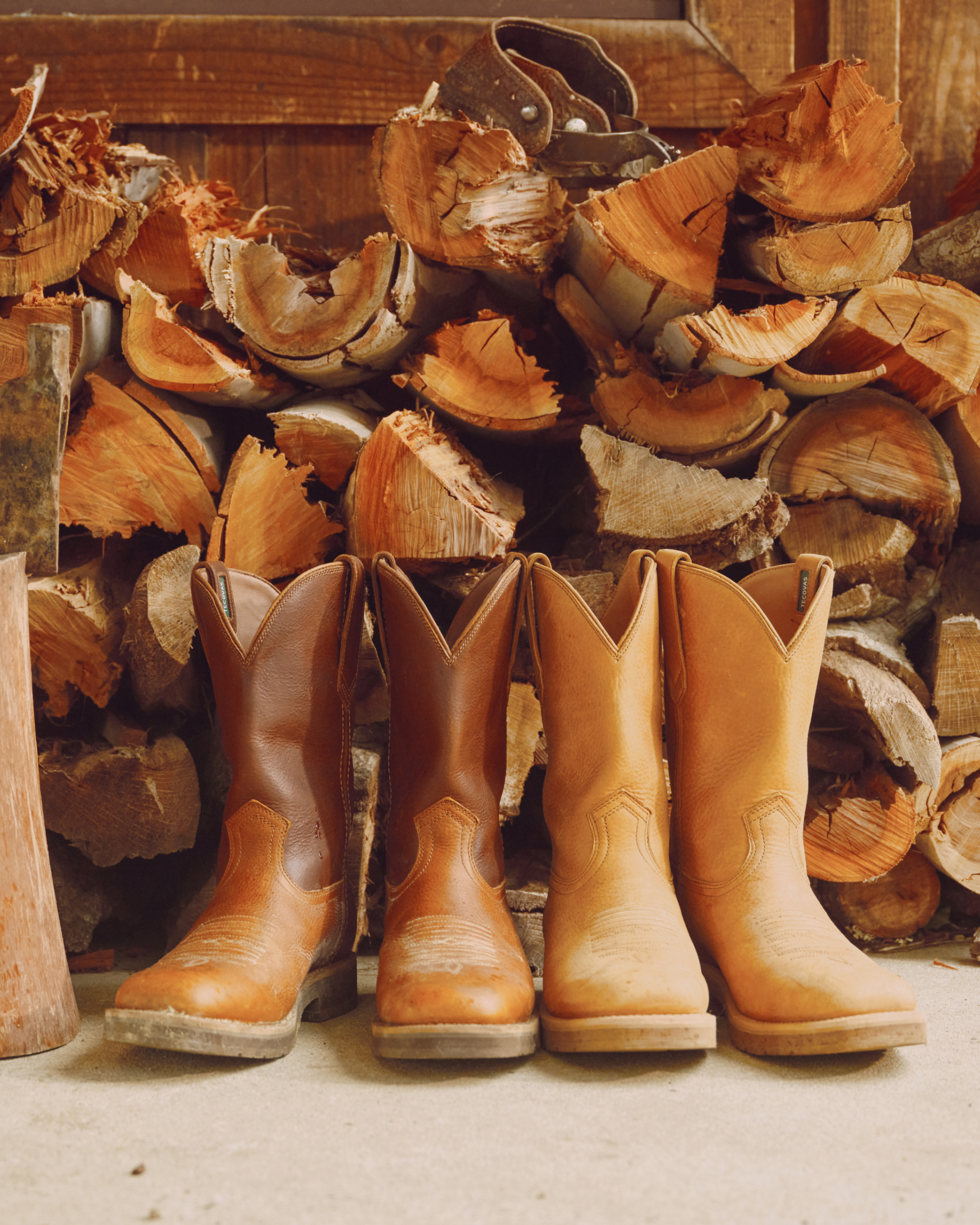 The Rugged Square Toe - Saddle Cowhide