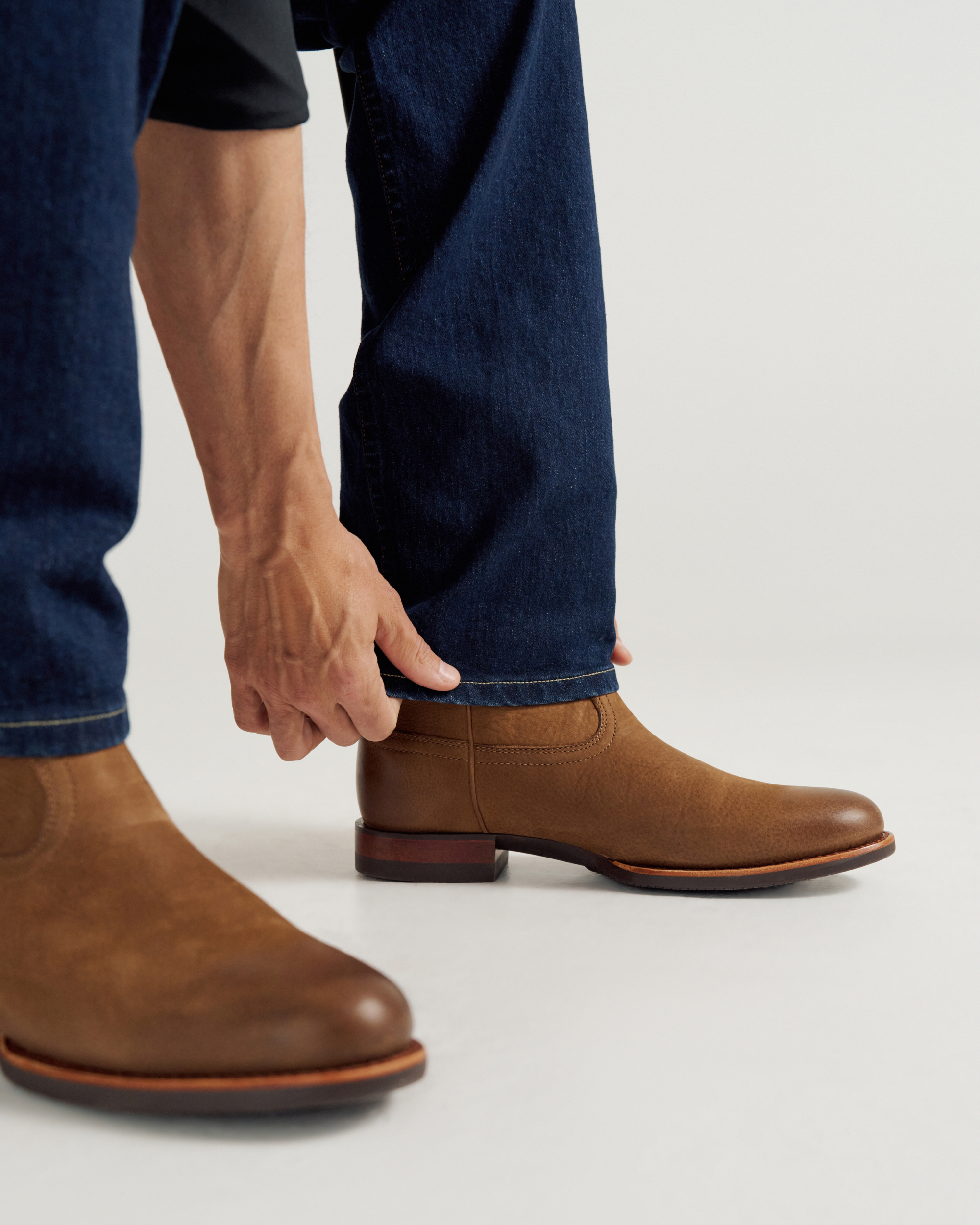 The Glen - Light Mesquite Cowhide