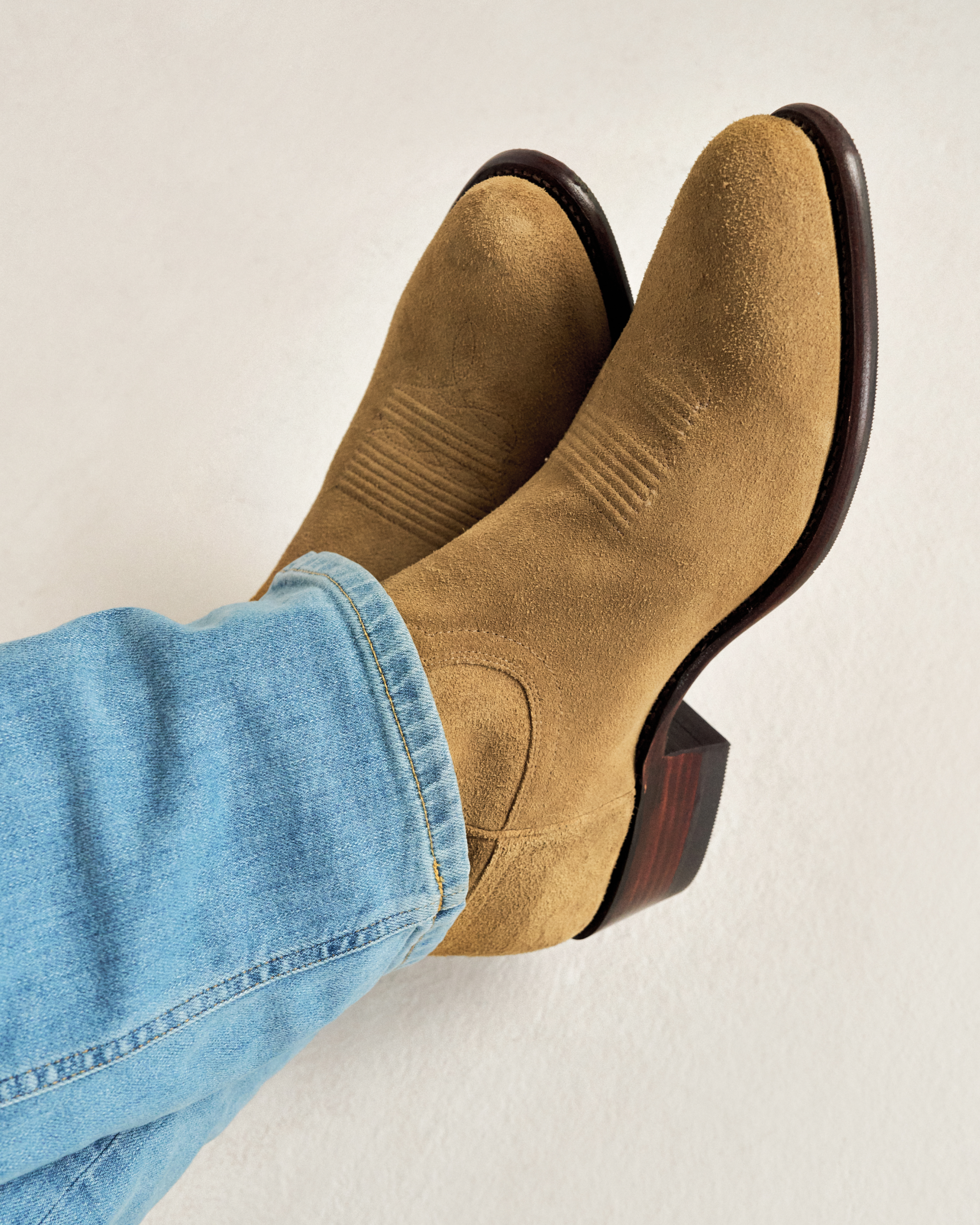 The Johnny - Camel Roughout
