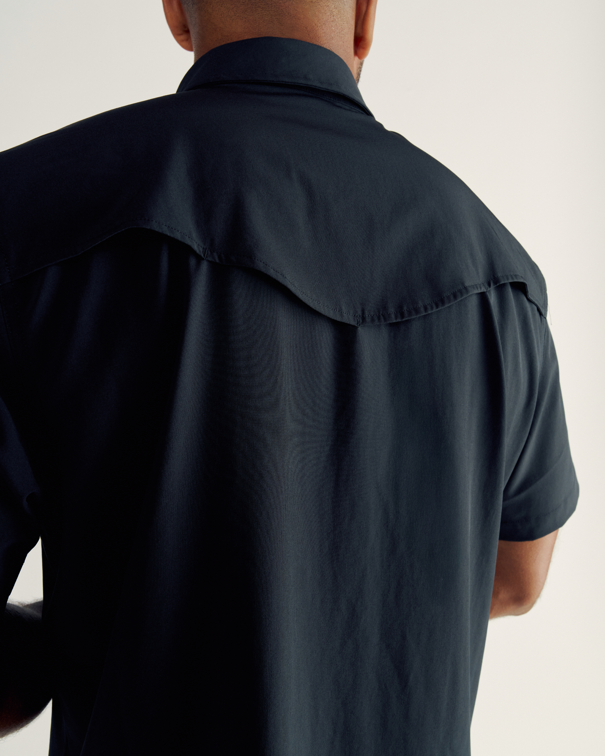 Men's Performance Short Sleeve Western Pearl Snap - Classic Fit - Black Performance