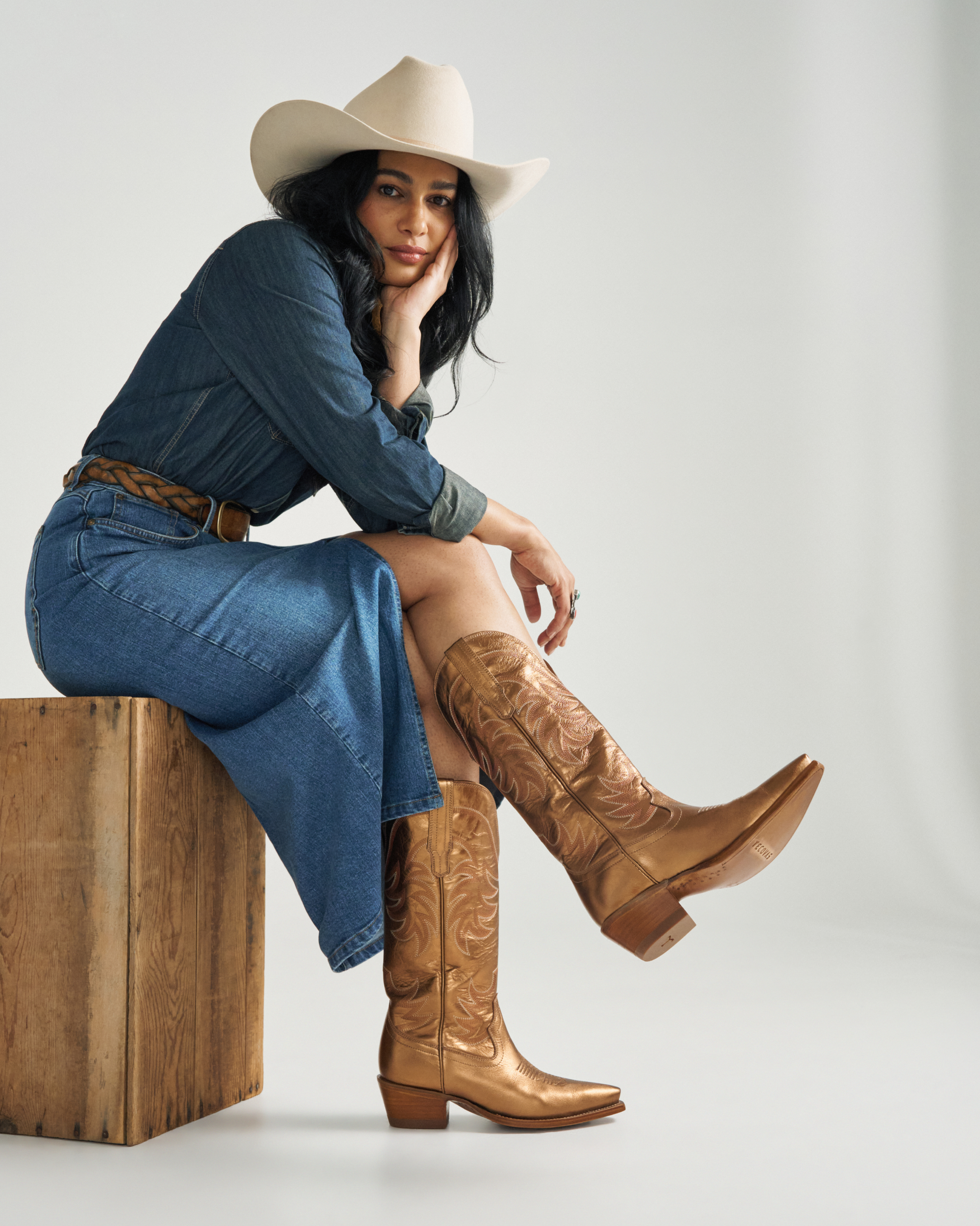 The Annie - Copper Cowhide