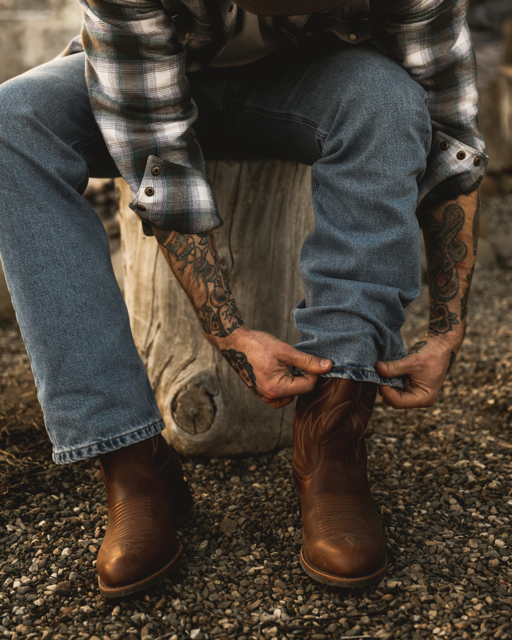 The Buck - Dark Bourbon Cowhide