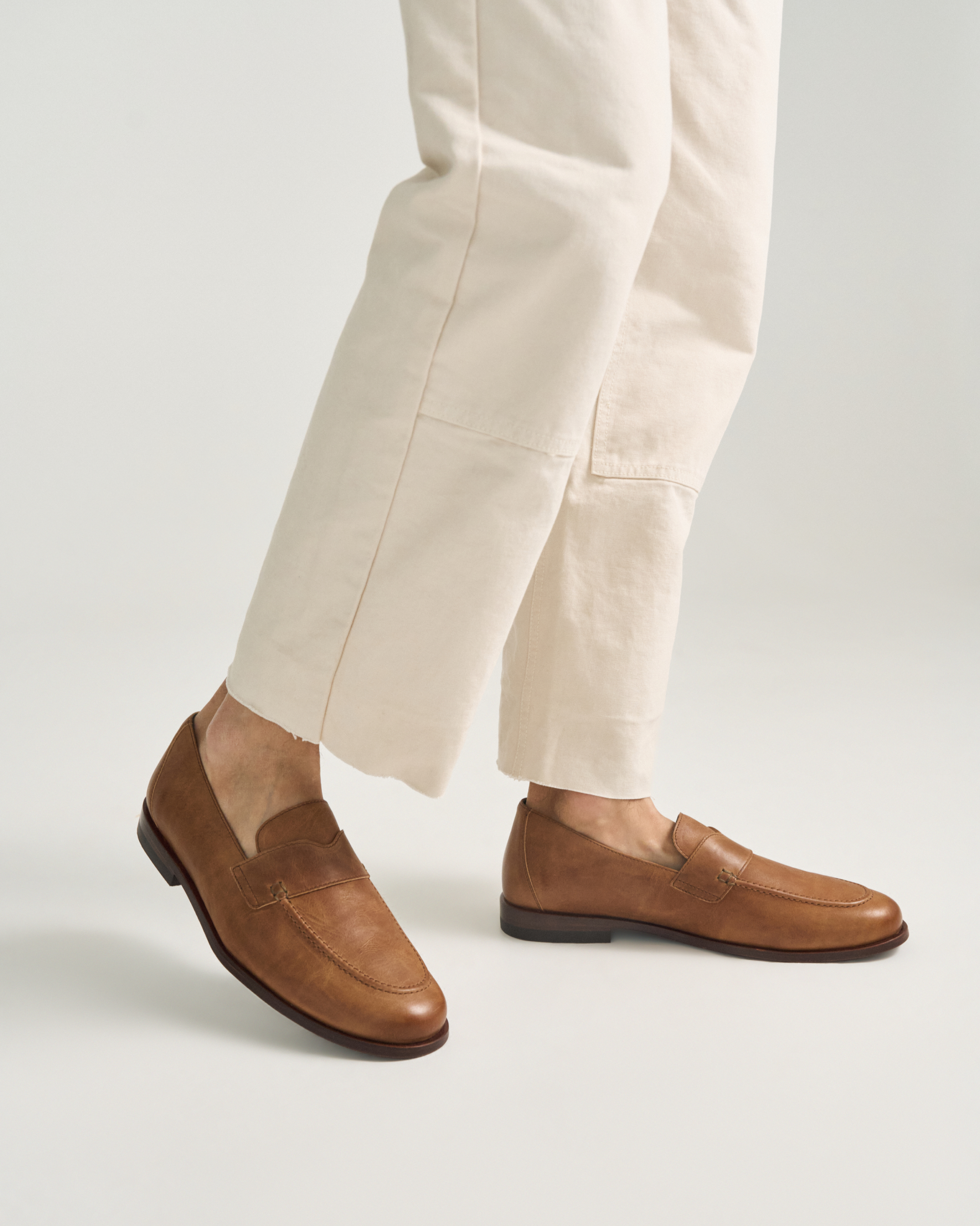 The Monterrey Penny - Chestnut Cowhide