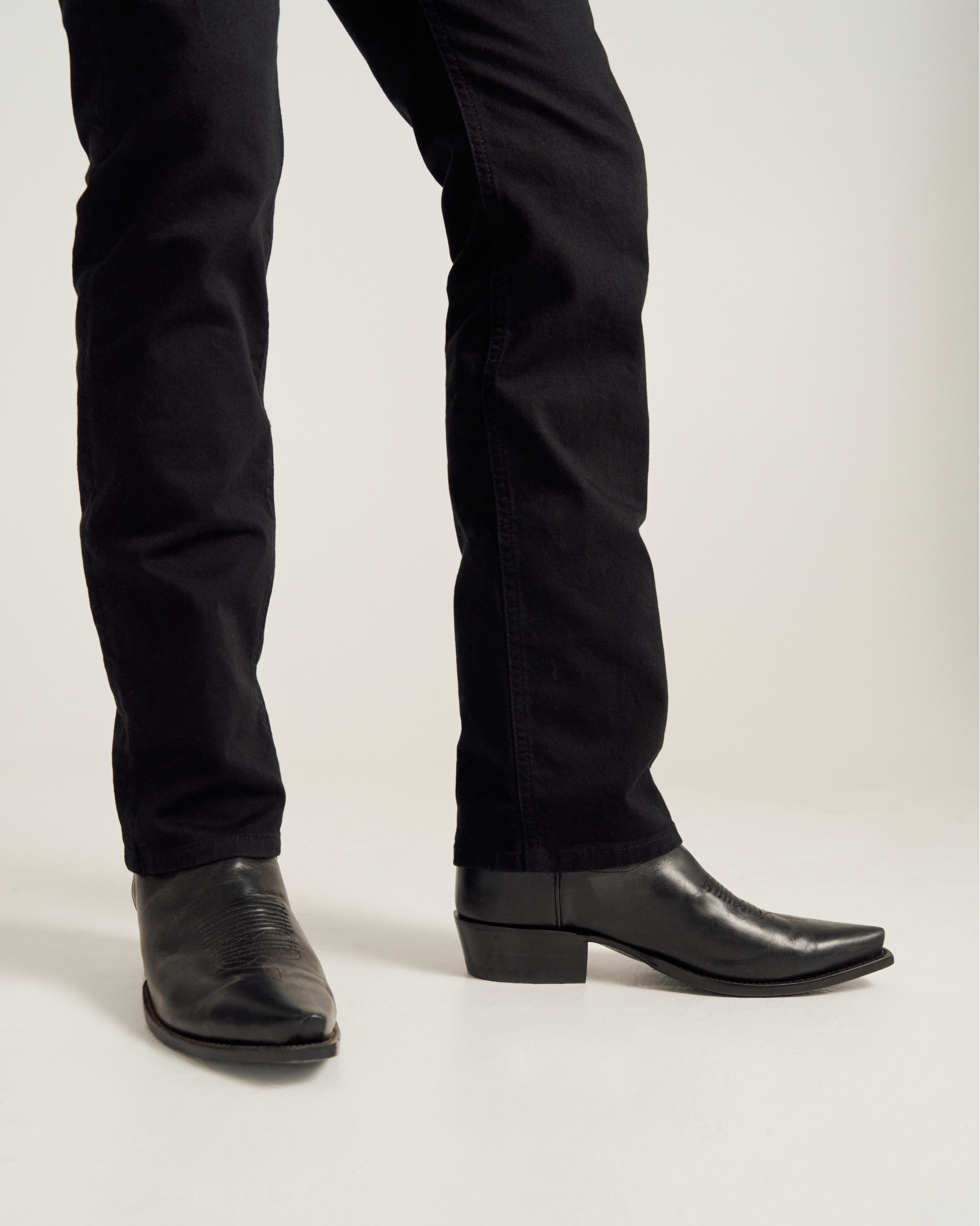 The Garrett - Midnight Cowhide