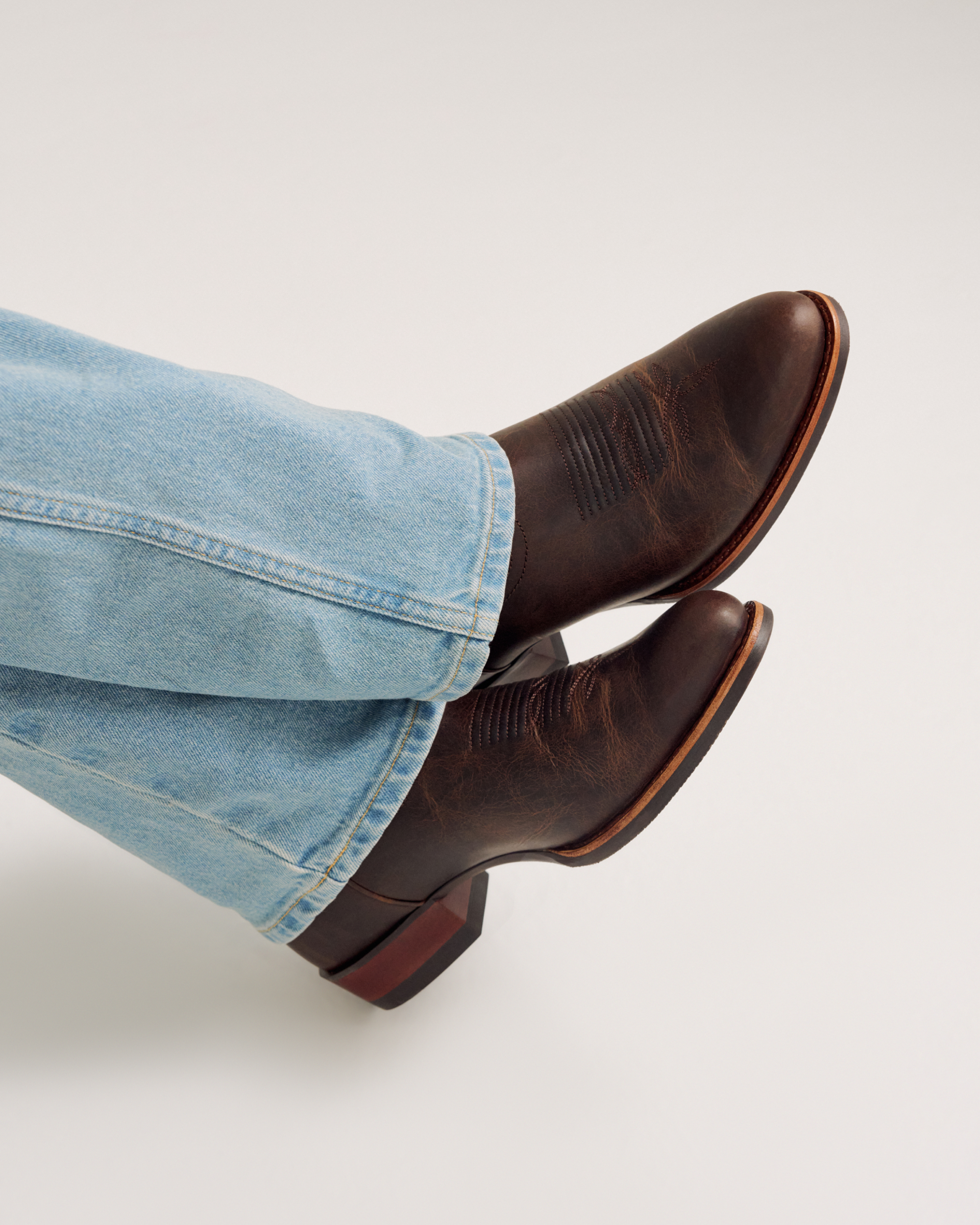 The Buck - Molasses Cowhide
