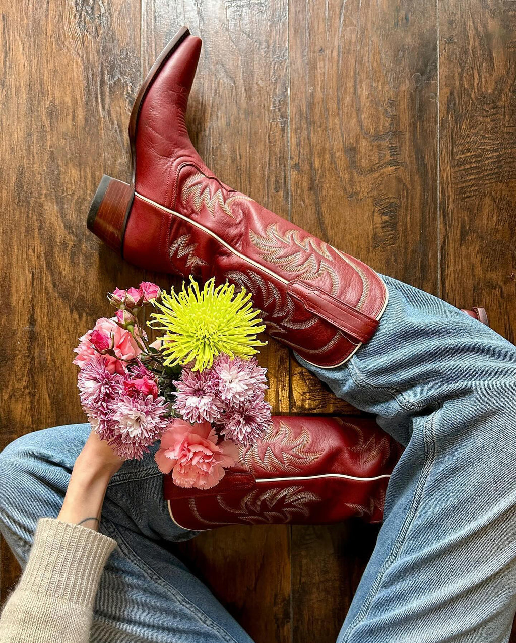 The Annie - Scarlet Cowhide