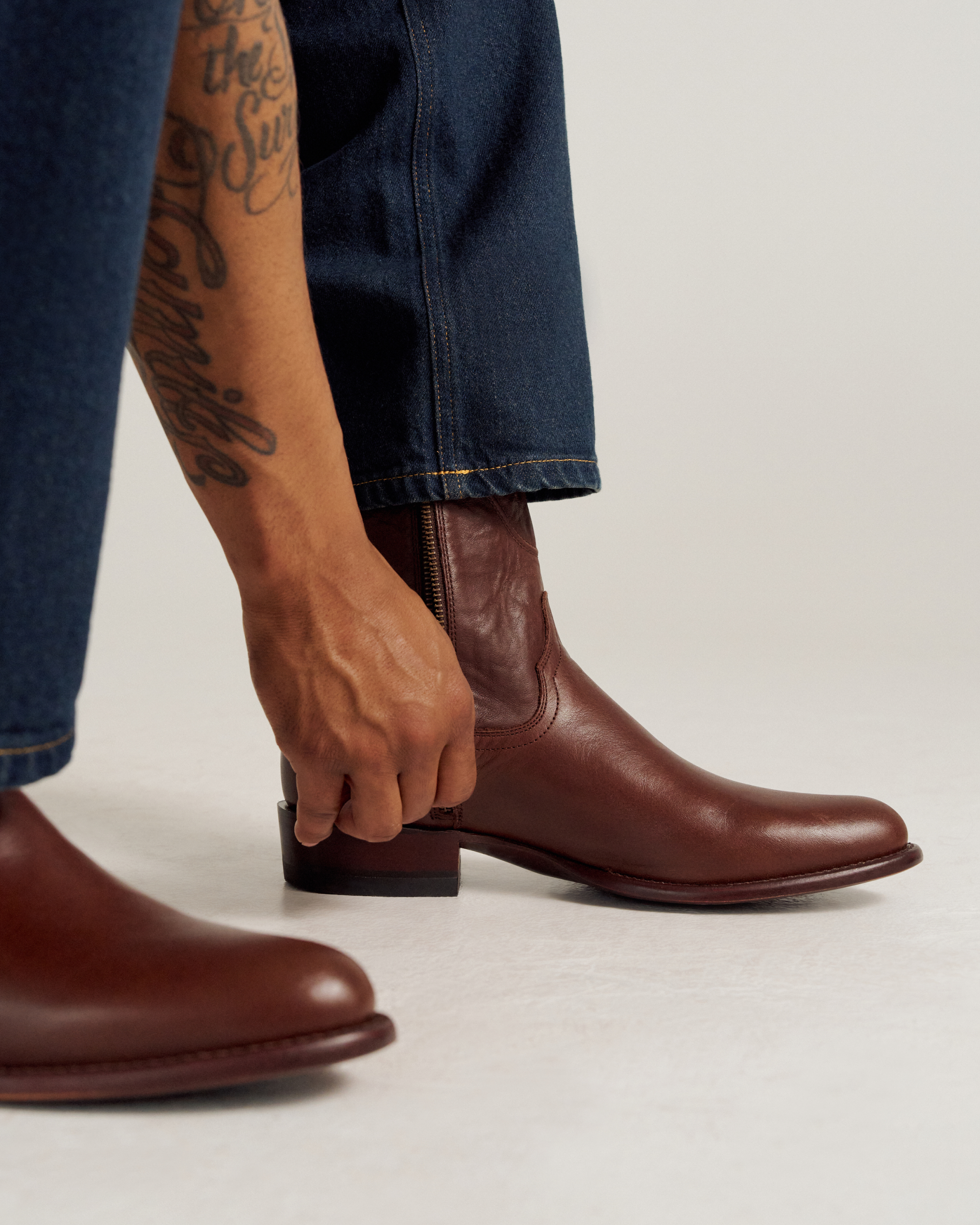 The Dean - Hazelnut Cowhide