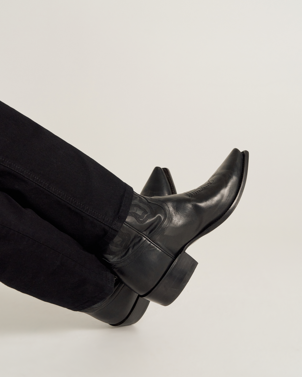 The Garrett - Midnight Cowhide