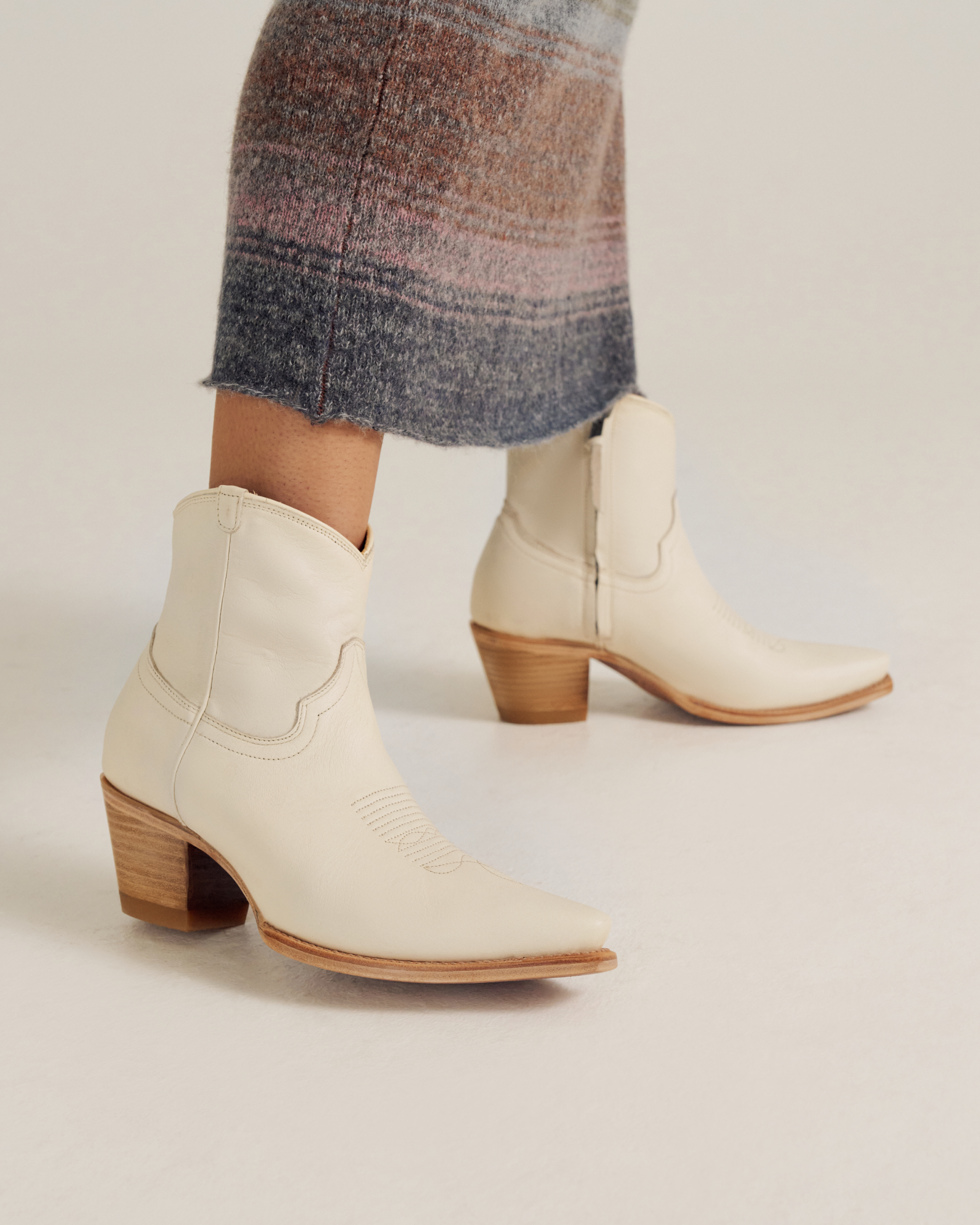 The Daisy - Bone Cowhide