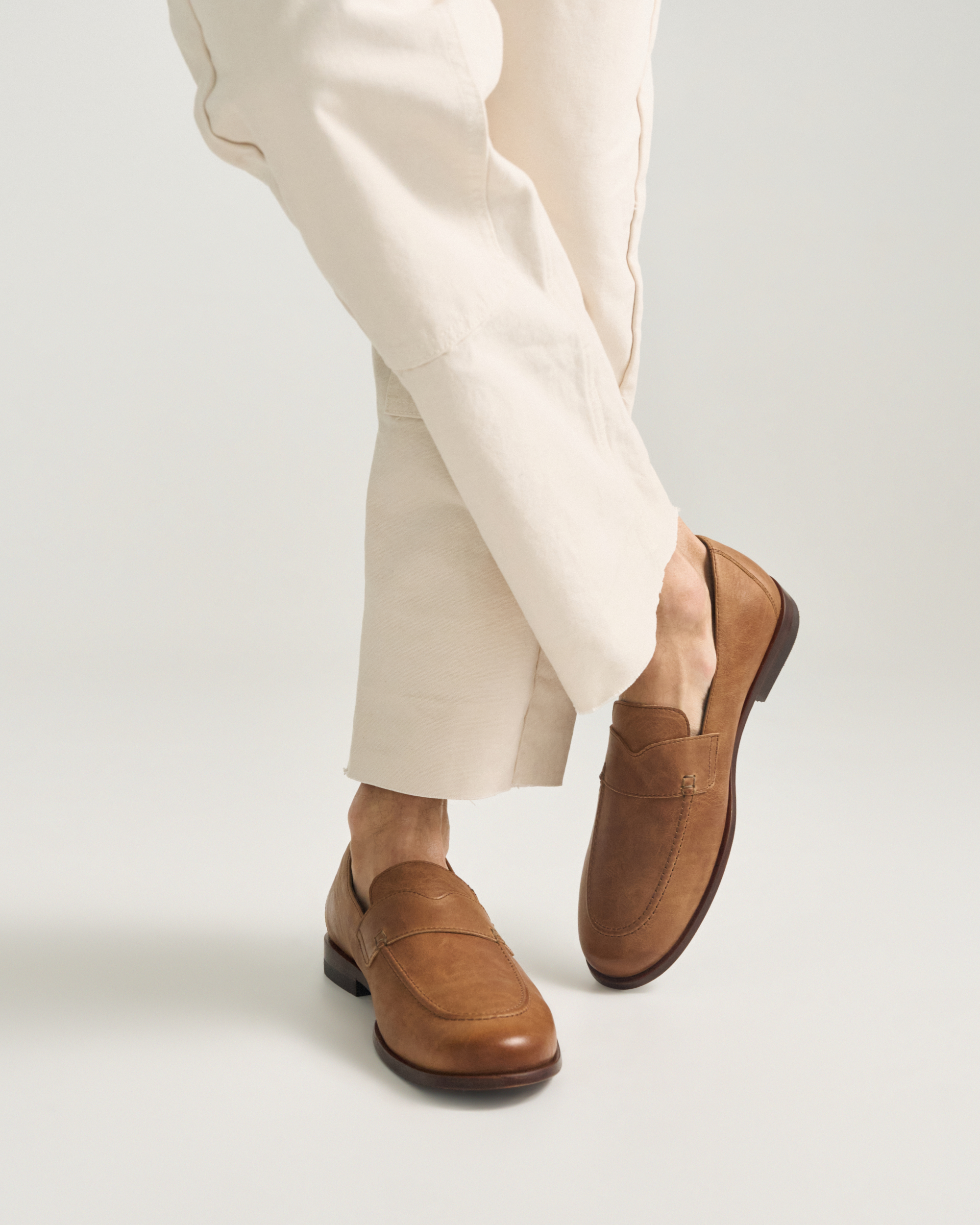 The Monterrey Penny - Chestnut Cowhide