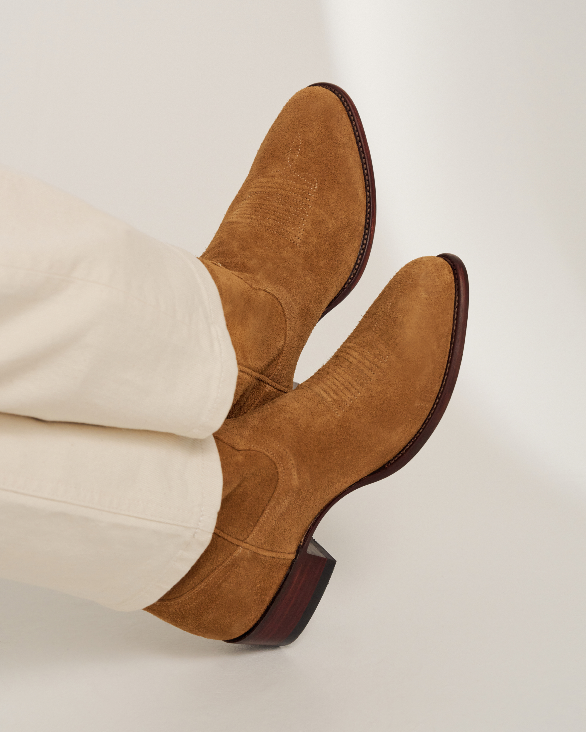 The Johnny - Honey Suede