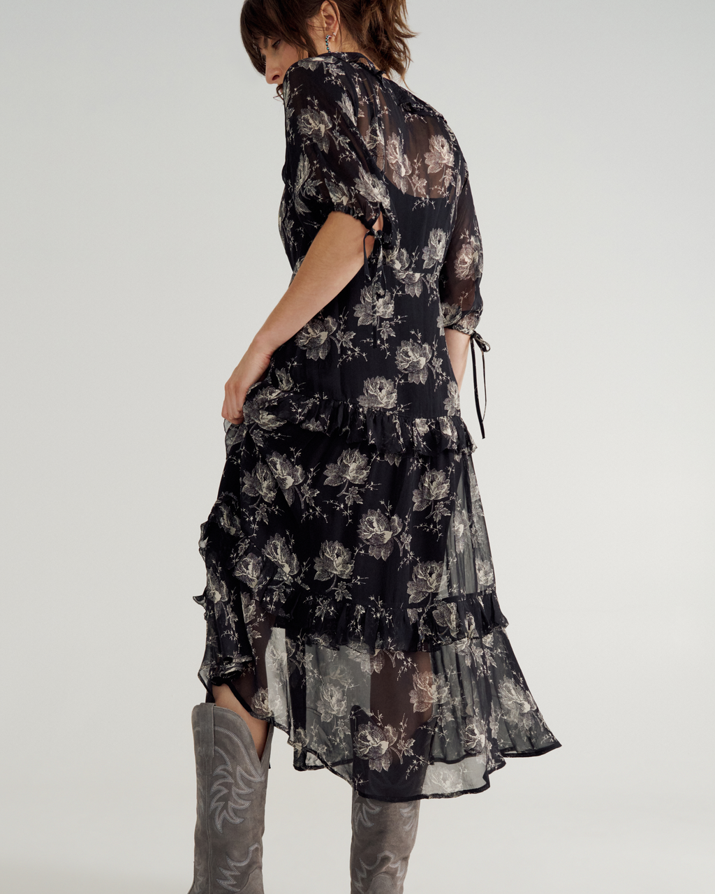 Women's Elbow-Length Maxi Dress - Black White Viscose