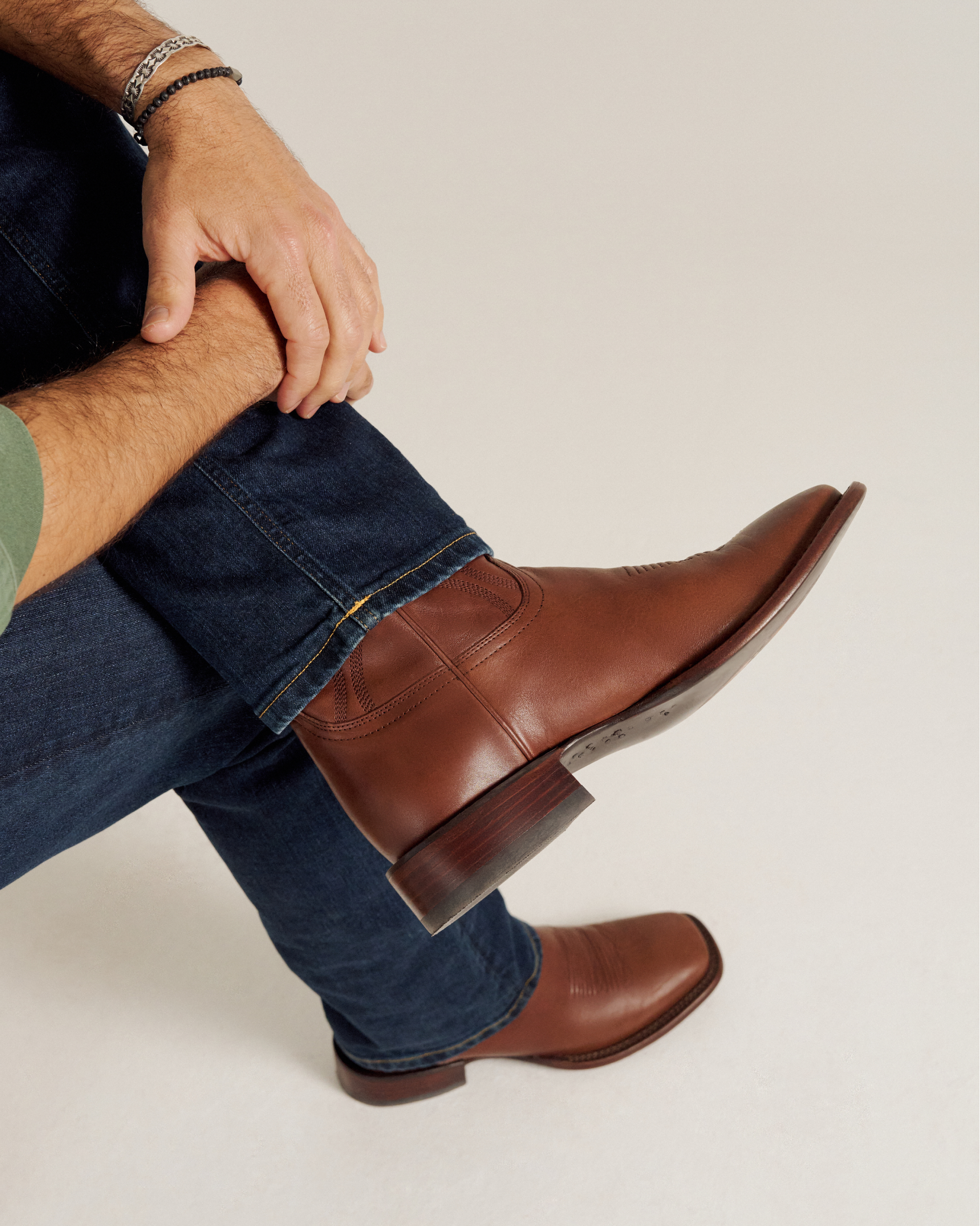 The Doc - Hazelnut Cowhide