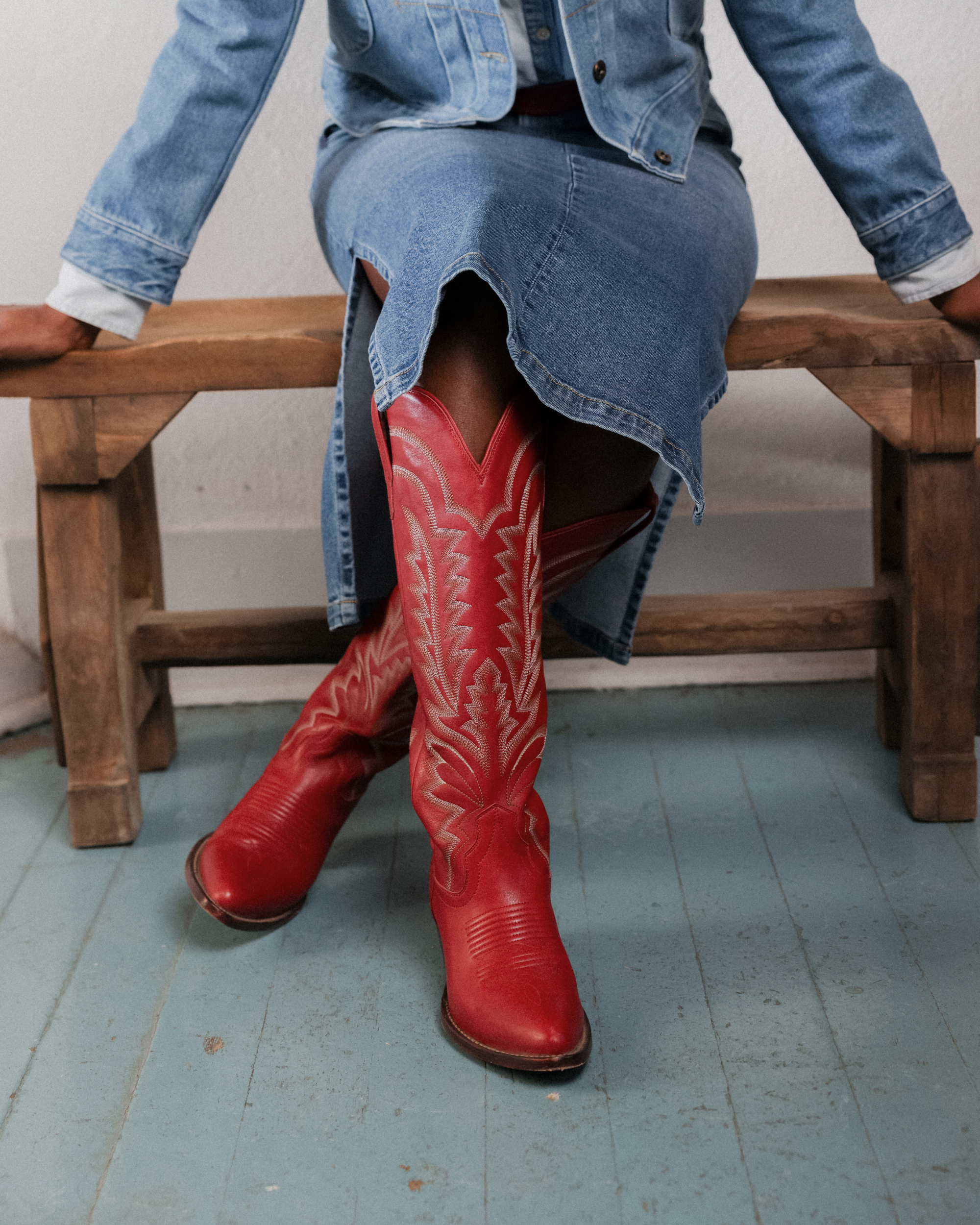 The Abby - Crimson Cowhide