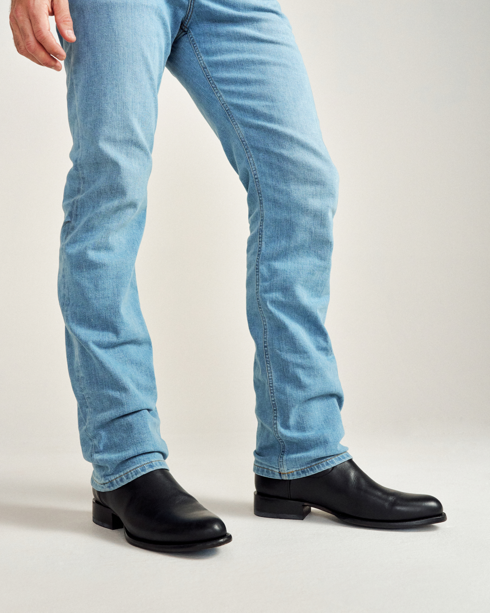 The Earl - Midnight Cowhide