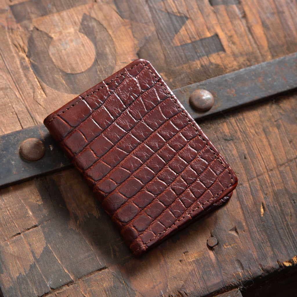 Alligator Bifold Card Case - Walnut Alligator