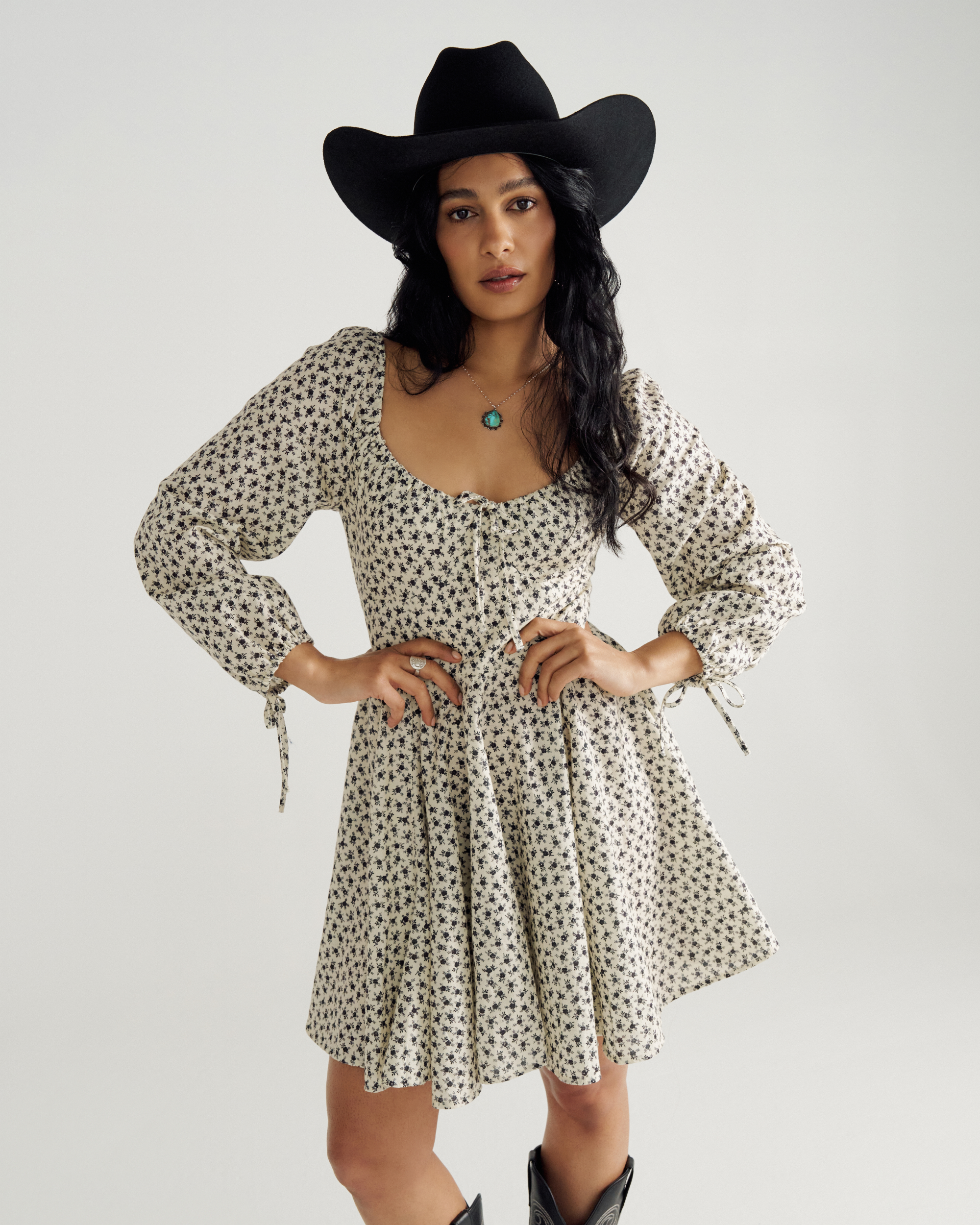 Women's Long Sleeve Mini Dress - Cream Black Cotton Blend